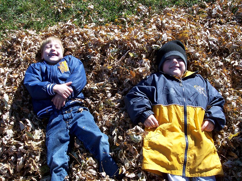 boys_leaves2_11-11-06